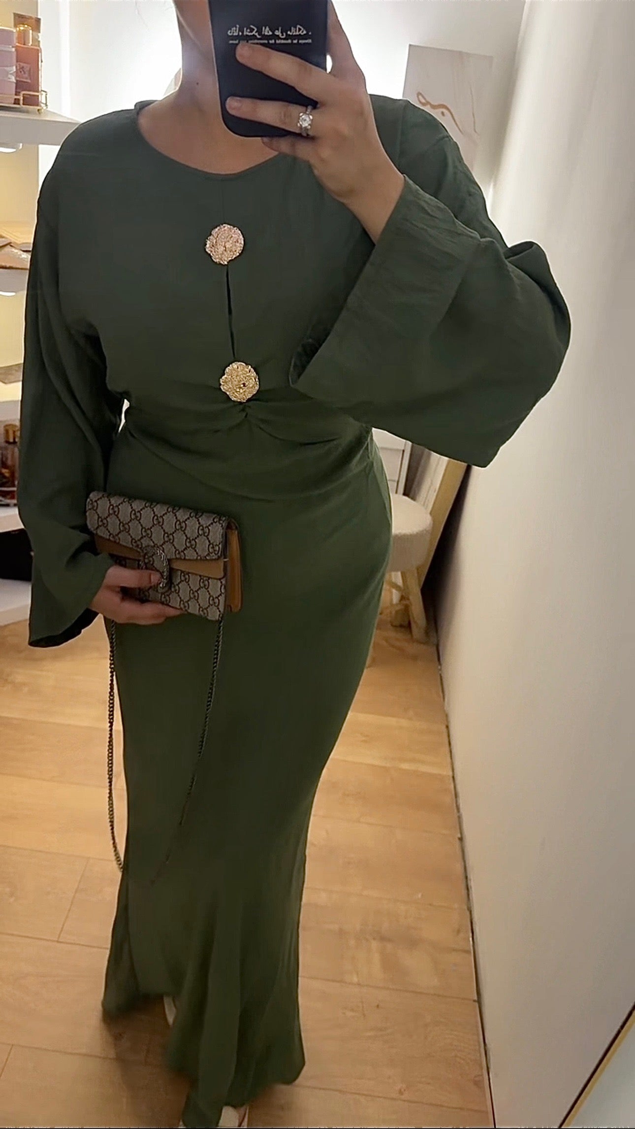 Robe Longue à Bouton dorée